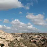 Lamia Matera